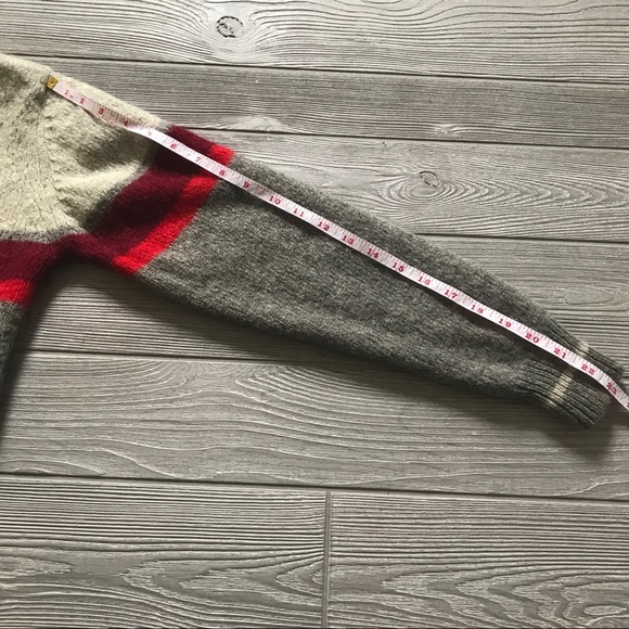 VINTAGE Eaton V-Neck Virgin Wool Grey Sweater - Picture 7 of 10